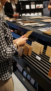 kijken, voelen en beleven in een unieke showroom