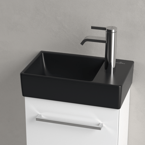 Villeroy & Boch Avento fontein 36x22cm - kraangat rechts - pure black CeramicPlus