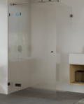 Van Rijn Products VR23350 Deur aan vast deel met zijwand met stabilisatiestang helder glas max 100x100x200 met mat gun metal beslag en ronde knop