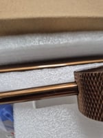 Tweedekans - Brauer Carving inbouw wastafelkraan - gebogen uitloop - rozetten - hendel 1 rechts - geborsteld koper PVD