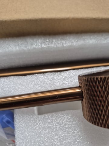 Tweedekans - Brauer Carving inbouw wastafelkraan - gebogen uitloop - rozetten - hendel 1 rechts - geborsteld koper PVD